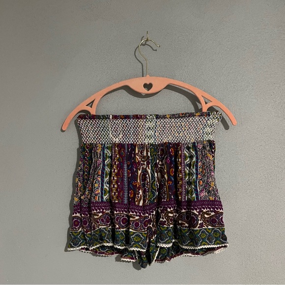 Super Cute Patterned Shorts - Picture 2 of 3